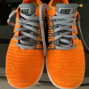 Nike flyknit free RN